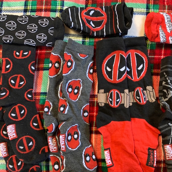 Marvel Accessories - Marvel Deadpool Sock Bundle